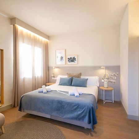 Fisa Rentals Ramblas Apartments Barcelona Luaran gambar
