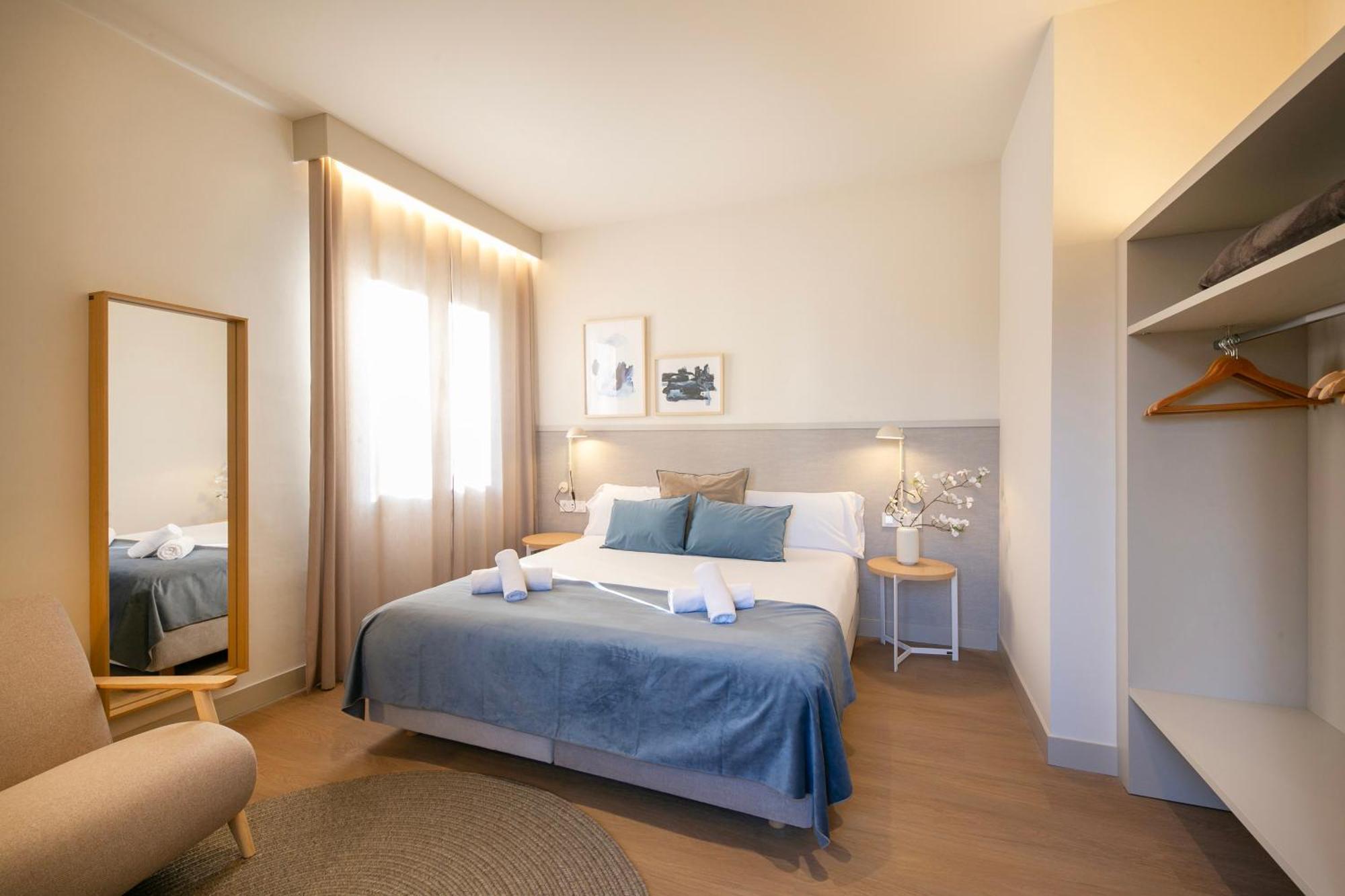 Fisa Rentals Ramblas Apartments Barcelona Luaran gambar